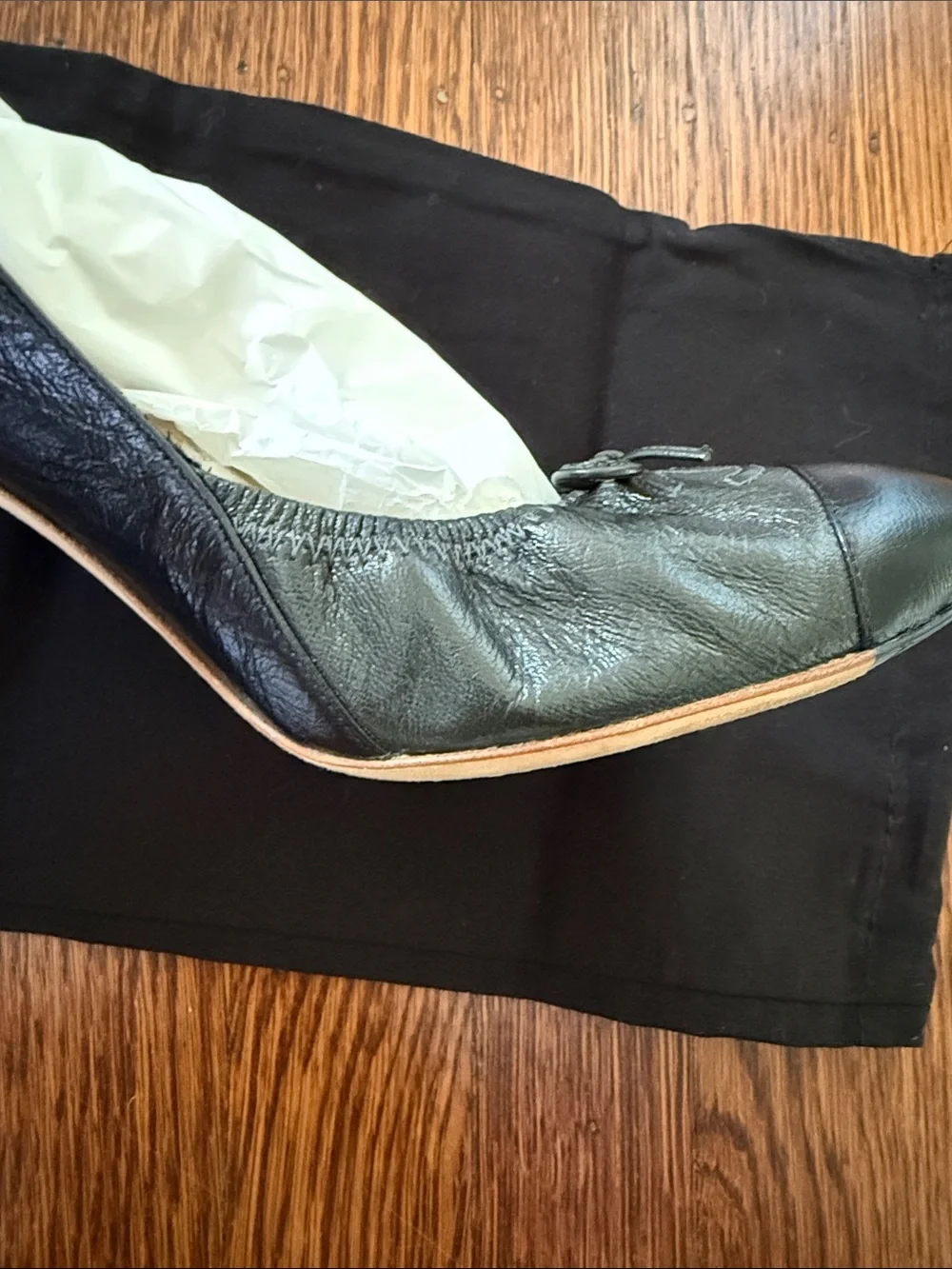 CHANEL classic heel
